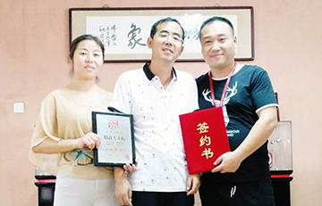 贺：京城印象老北京布鞋加盟店内蒙古高老板成功加盟！