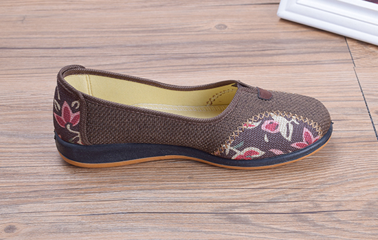 老北京布鞋，京城印象布鞋， 43366C棕色