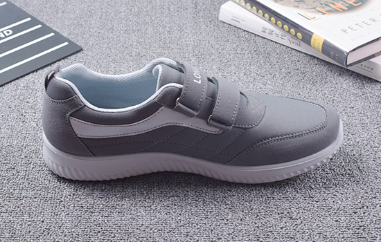 老北京布鞋，京城印象布鞋， 83172C灰色