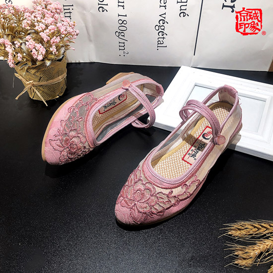京城印象——好的潮鞋品牌有哪些特点？