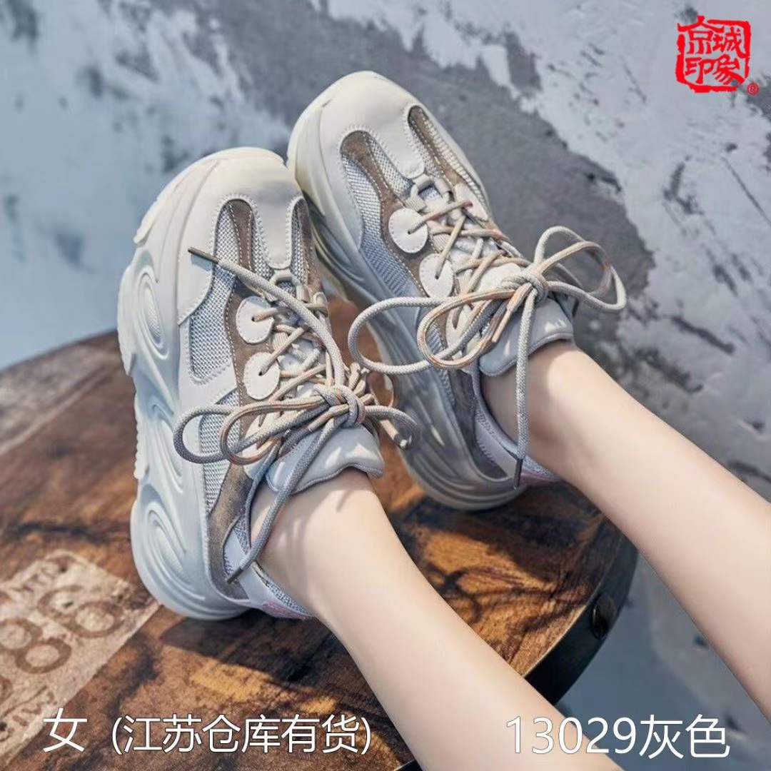 老北京布鞋加盟店应该这么做店铺空间设计